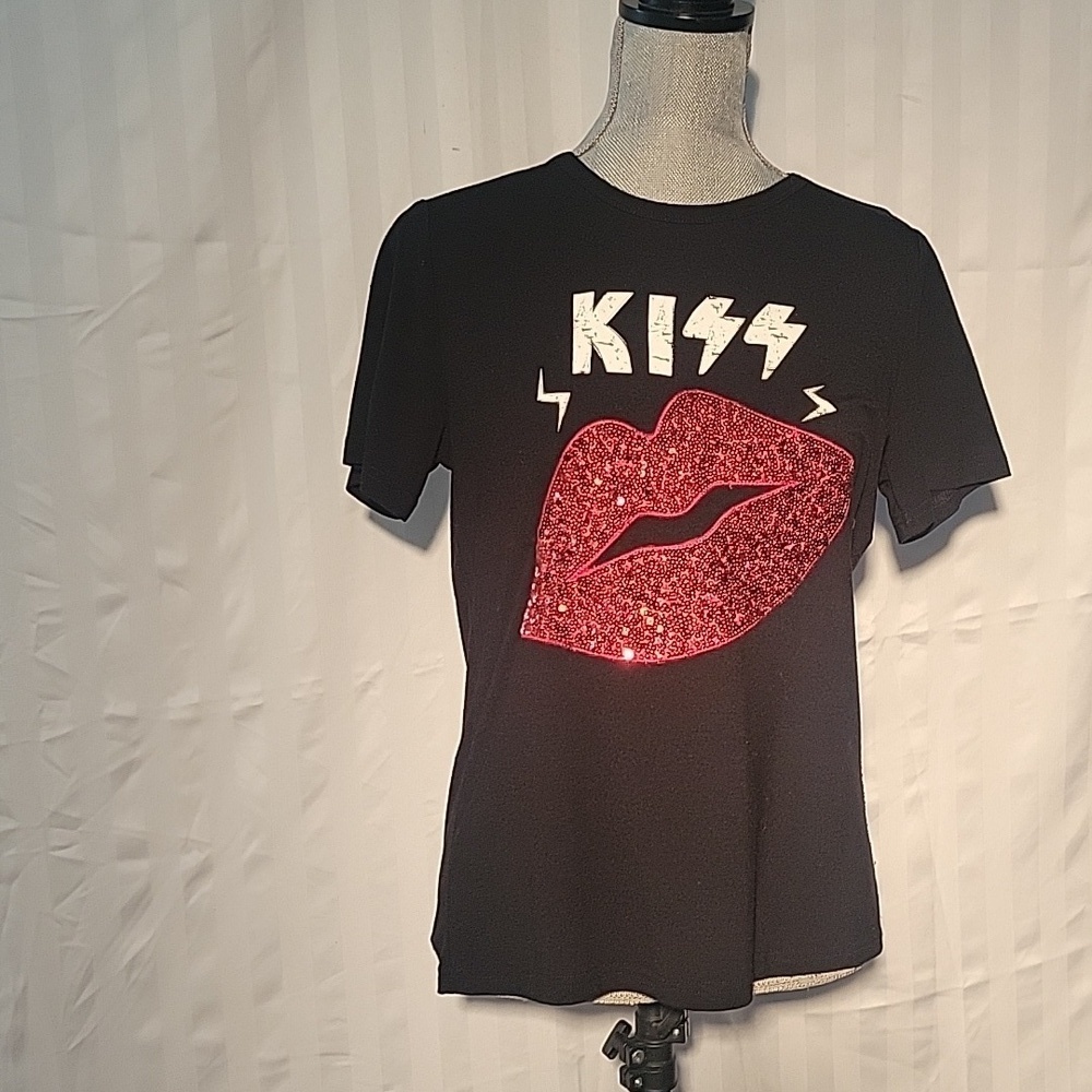 Pesion KISS Women's Short Sleeve Sequined T-Shirt Size: Medium